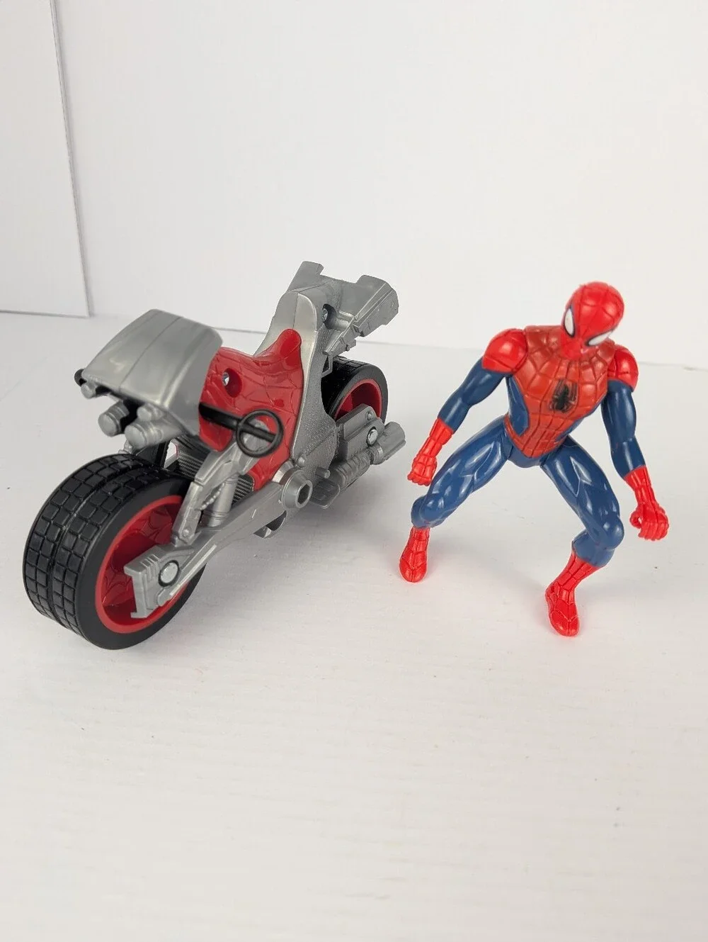 Spiderman excellent only